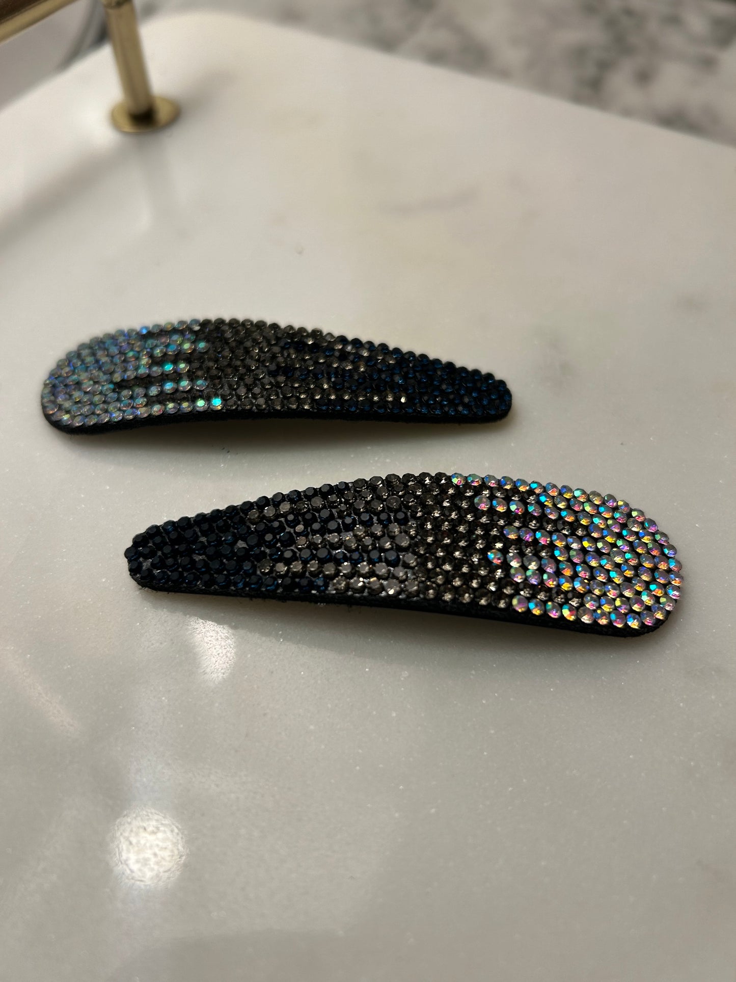 Lot de 2 barrettes à strass noir/gris