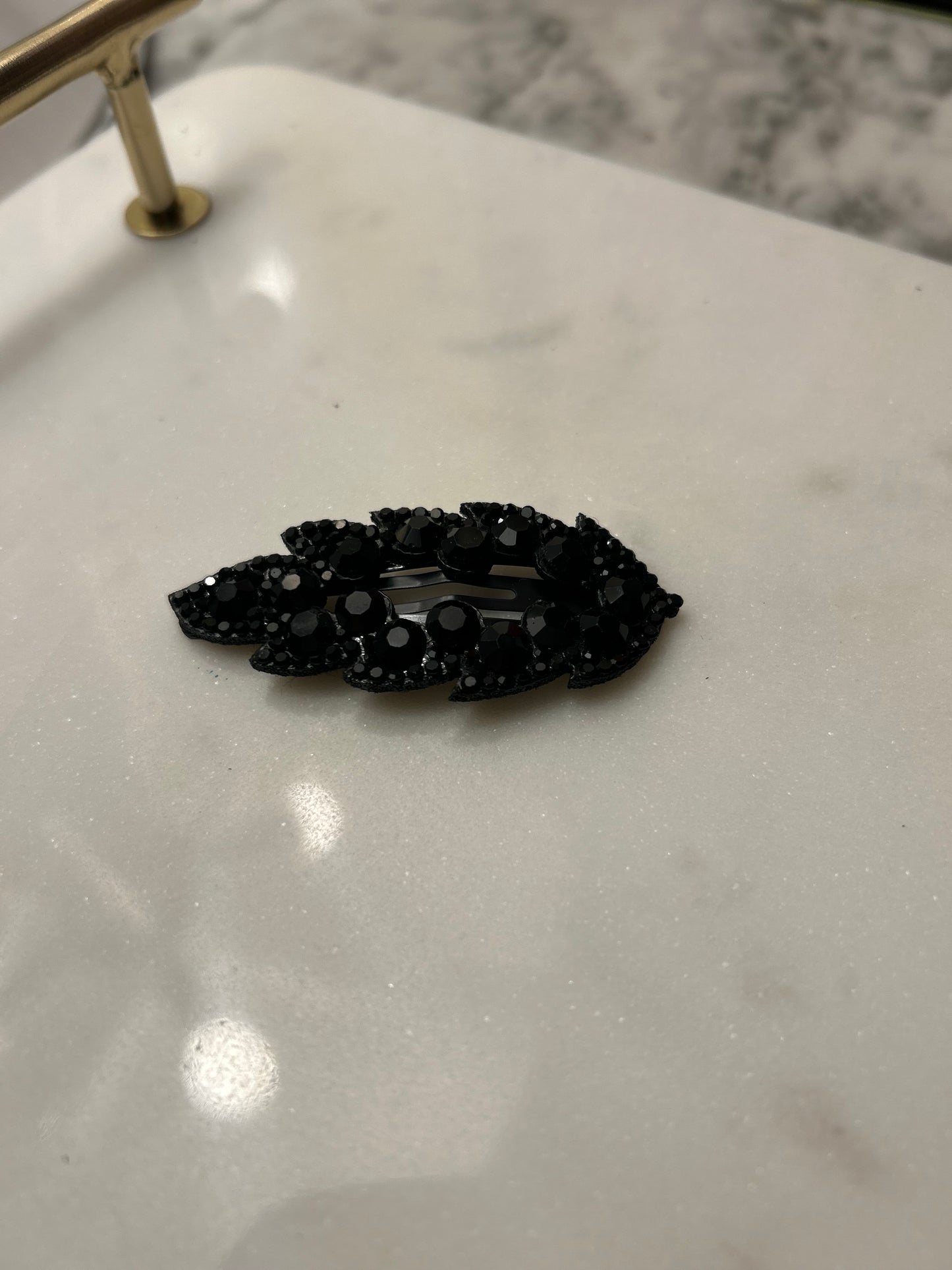 Lot de 2 barrettes à strass noir feuilles