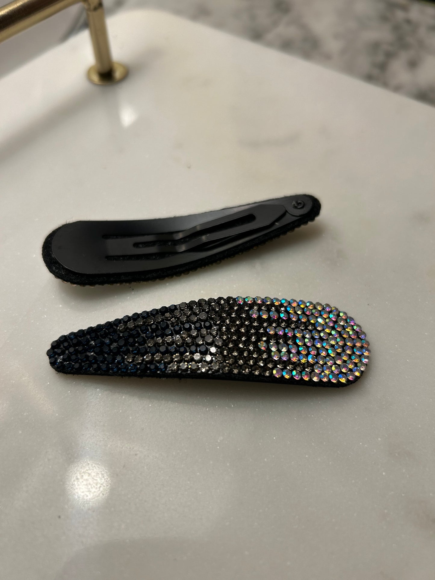 Lot de 2 barrettes à strass noir/gris